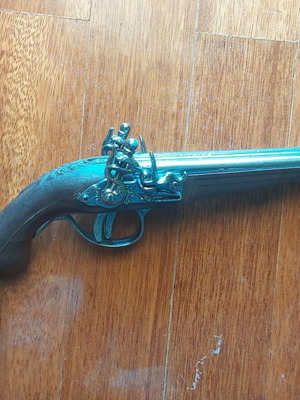 Pistol vintage decoration