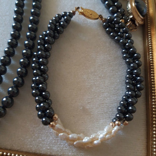 Vintage jewelry set with hematite and baroque pearls used