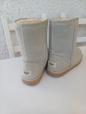 Ugg Australia γυναικεία μποτάκια σαν καινούργιο, μπεζ, μέγεθος 39