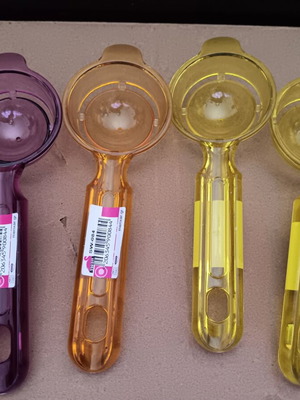 Gadget for egg yolk separator new