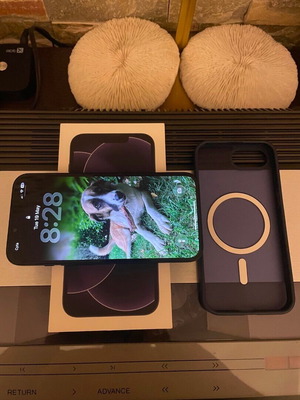 Apple iPhone 17e μαύρο 256 GB σαν καινούργιο με προστασία οθόνης και κάμερας