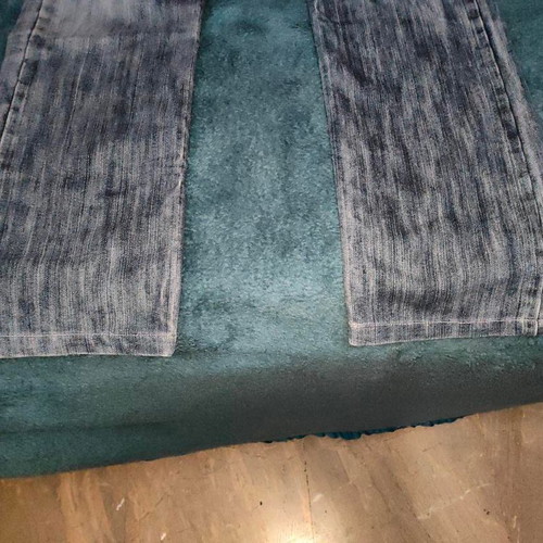 Vintage MTNG jeans size 33 like new, distressed grey-blue