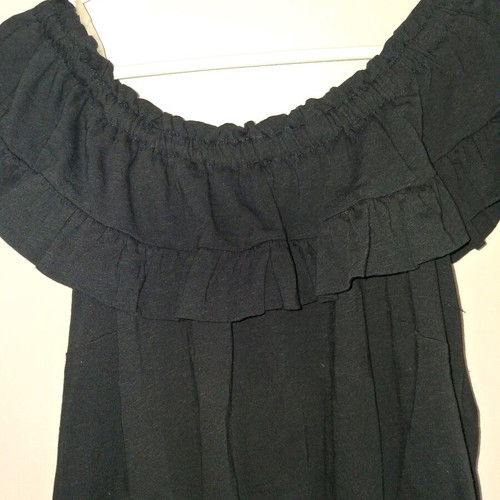 Black blouse like new, 100% cotton, one size, off-the-shoulder
