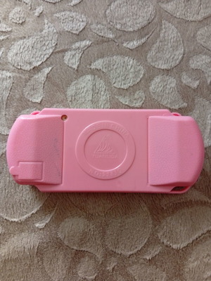Ring toss water game used, missing one button