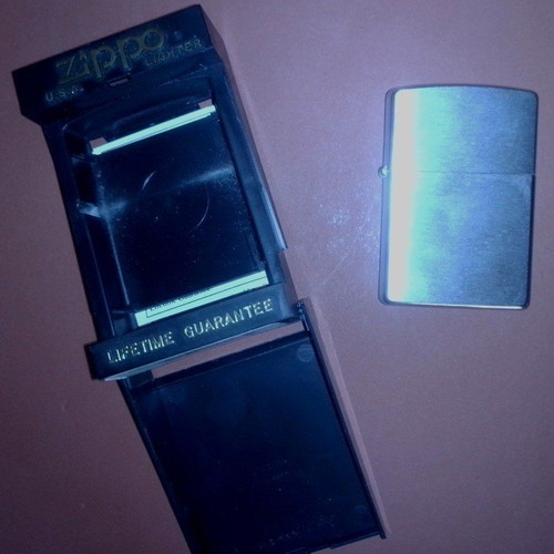 Zippo lighter silver collectible model 200 REG BRUSH FIN CHROME like new