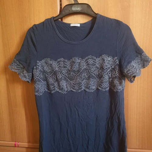 Intimissimi navy blue short-sleeve lace top, small