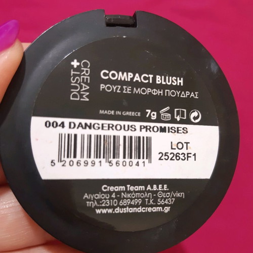 Dust + Cream blush 004 Dangerous promises used