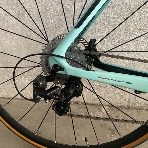 Bianchi Oltre 4 Replica road bike like new, Campagnolo Chorus 12