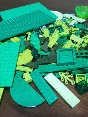 Lego green bricks used, large bulk pack over 150 pieces