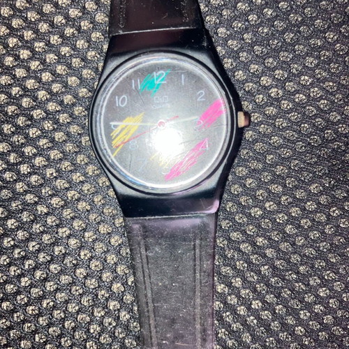 Q&Q wristwatch used, 90s vintage, black and yellow
