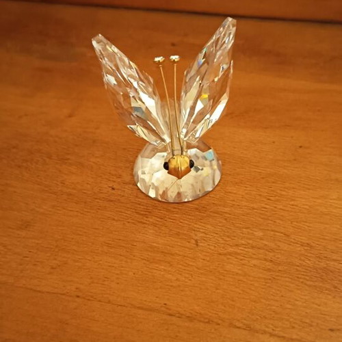 Swarovski bee figurine