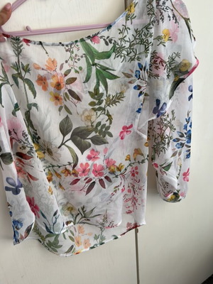 Stradivarius transparent blouse with one shoulder used, multicolor, size M