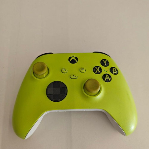 Xbox Series controller used, good condition