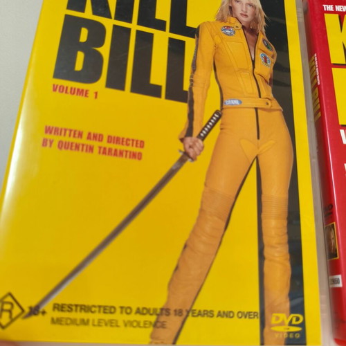 Kill Bill Volumes I and II DVD set like new with English subtitles