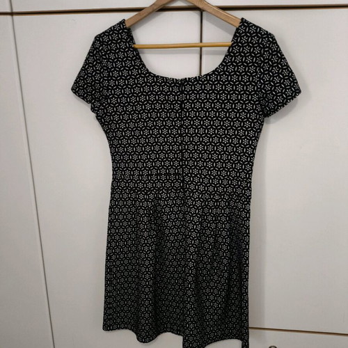 Cotton dress like new, size M, Miss Simbolo, black and white with flowers
