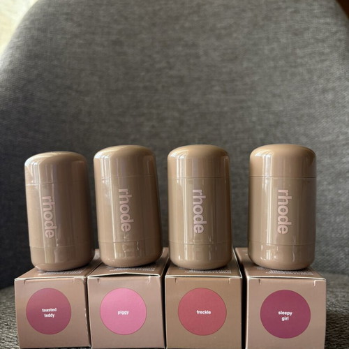 Rhode Pocket Blush new unused