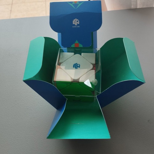 GAN Rubik's Skweb cube