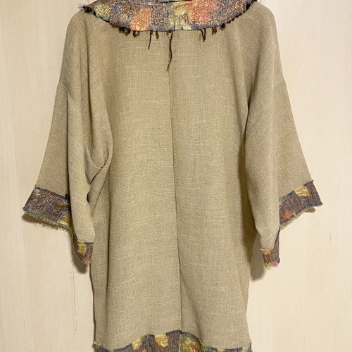 Kimono Intro costume new, beige with multicolor floral trims