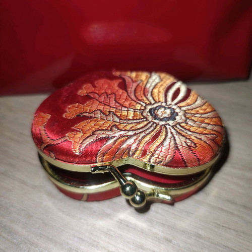 Jewelry box used, velvet red with mirror