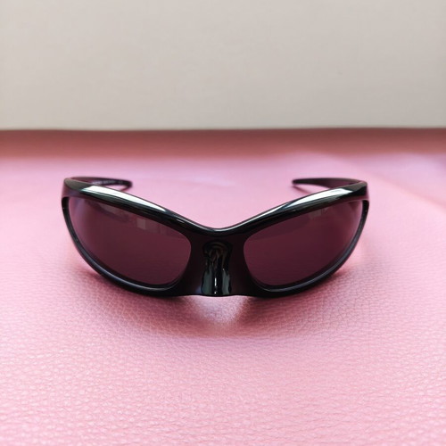 Balenciaga Skin Cat-Eye Sunglasses shiny black, like new
