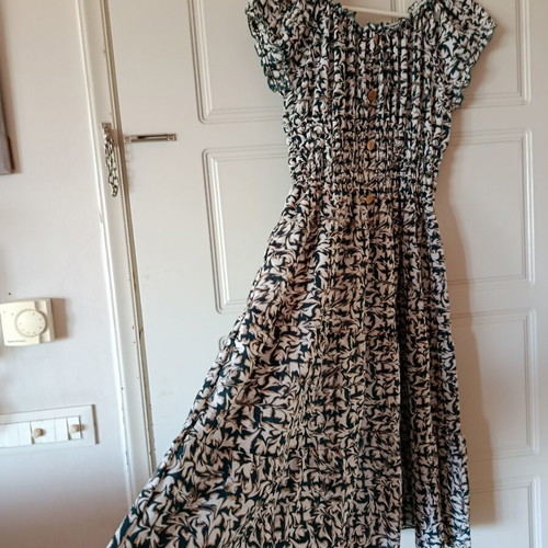 Alesandra Collection Midi Dress new, colorful pattern