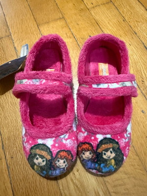 Gezer slippers size 28 pink new for girls