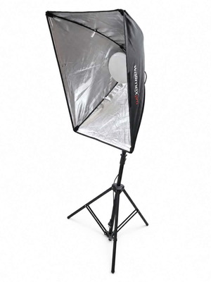 Studio light for photography