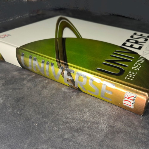 Universe The Definitive Visual Guide DK hardcover like new