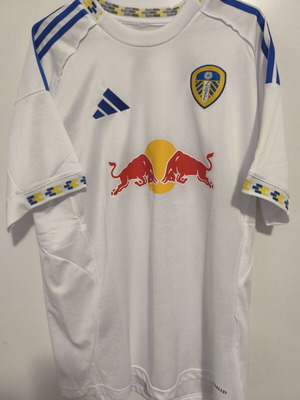 Leeds United Jersey new, size XL