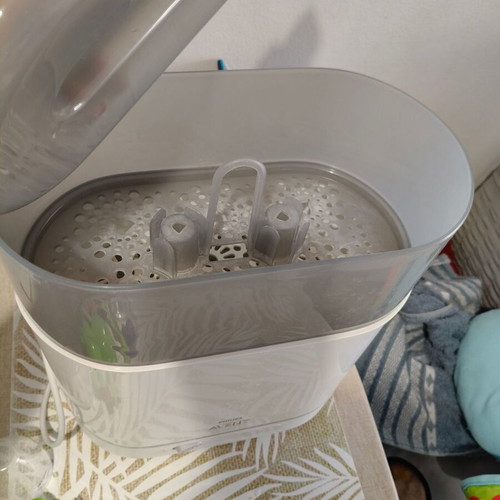 Avent sterilizer like new