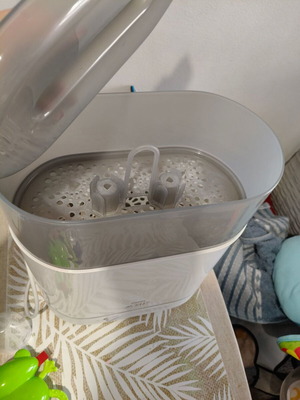 Avent sterilizer like new