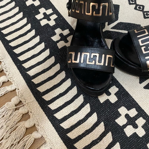 Branded sandals like new, black with gold details, size 37