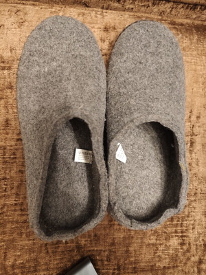 Wool slippers new, size 38, gray