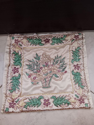 Pillowcase used, size 42x39 cm