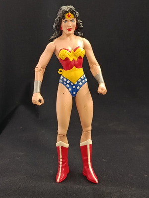 Φιγούρα Wonder Woman DC Comics μεταχειρισμένη, λείπει το λασσο
