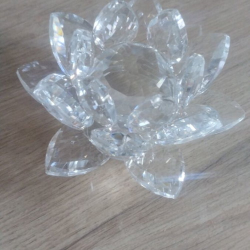 Glass decorative item in excellent condition