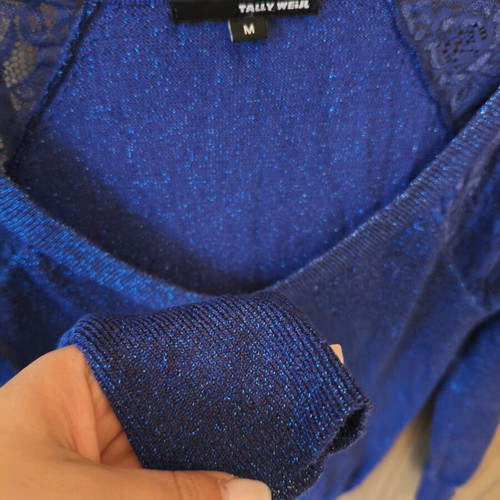 Blouse with lace details blue like new, size M