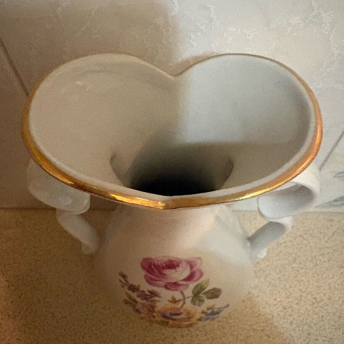 Porcelain vase GDR 1877 like new, 17 cm height