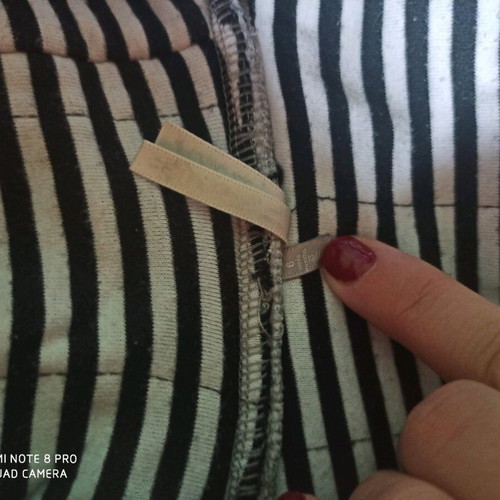 Baby jumpsuit like new, convenient with 2 zippers, 6 months