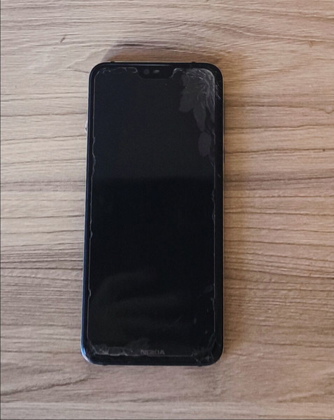 Nokia 7.1 σπασμένη οθόνη