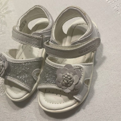 Geox kids leather sandals size 22
