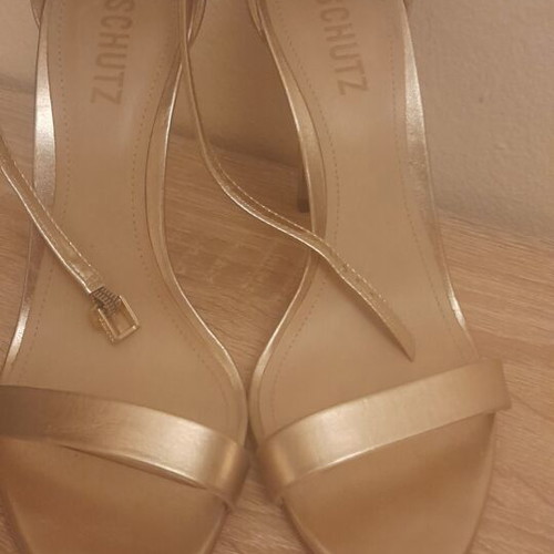 Schutz leather sandals size 39, like new, gold color