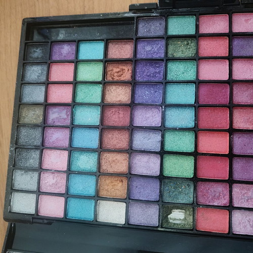 Eyeshadow palette used