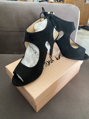 Pumps like new, size 37, black