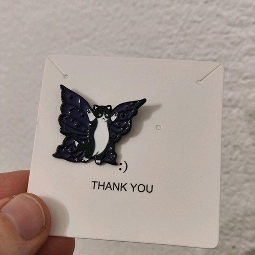 Cat butterfly pin like new