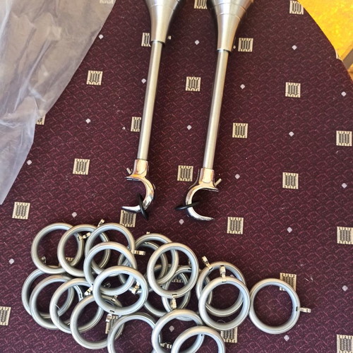 Curtain supports and rings used, 2 supports 20 inox rings