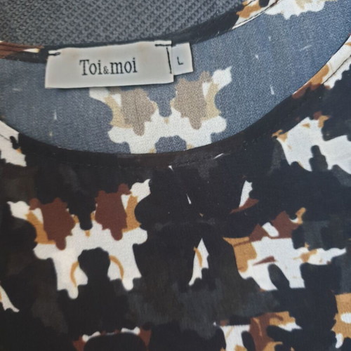 Toi&Moi women's blouse new, size Large with fringes