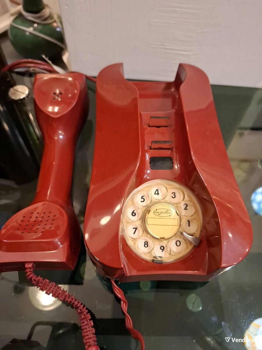 Vintage Italian phone used, red, wired - € 50,00 - Vendora.cy