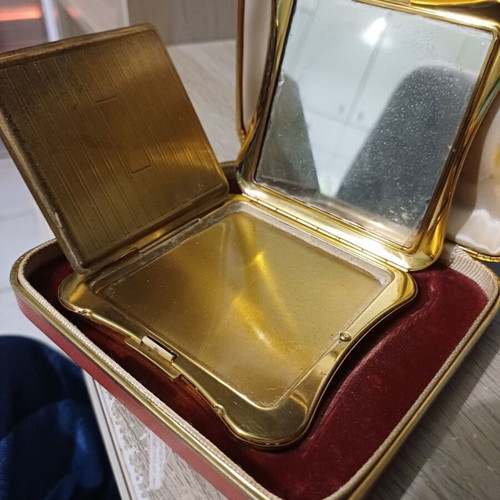 Antique powder case used (1920-1930)