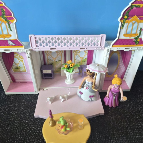 Playmobil Game Box "Πριγκιπικό Παλάτι" used with accessories